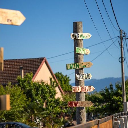 פודגוריצה Burzan Bungalovi מראה חיצוני תמונה